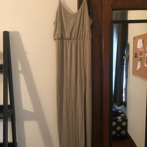 Midi olive green dress with leg slit